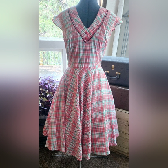 Hell Bunny Vixen Swing Dress - Picture 2 of 9